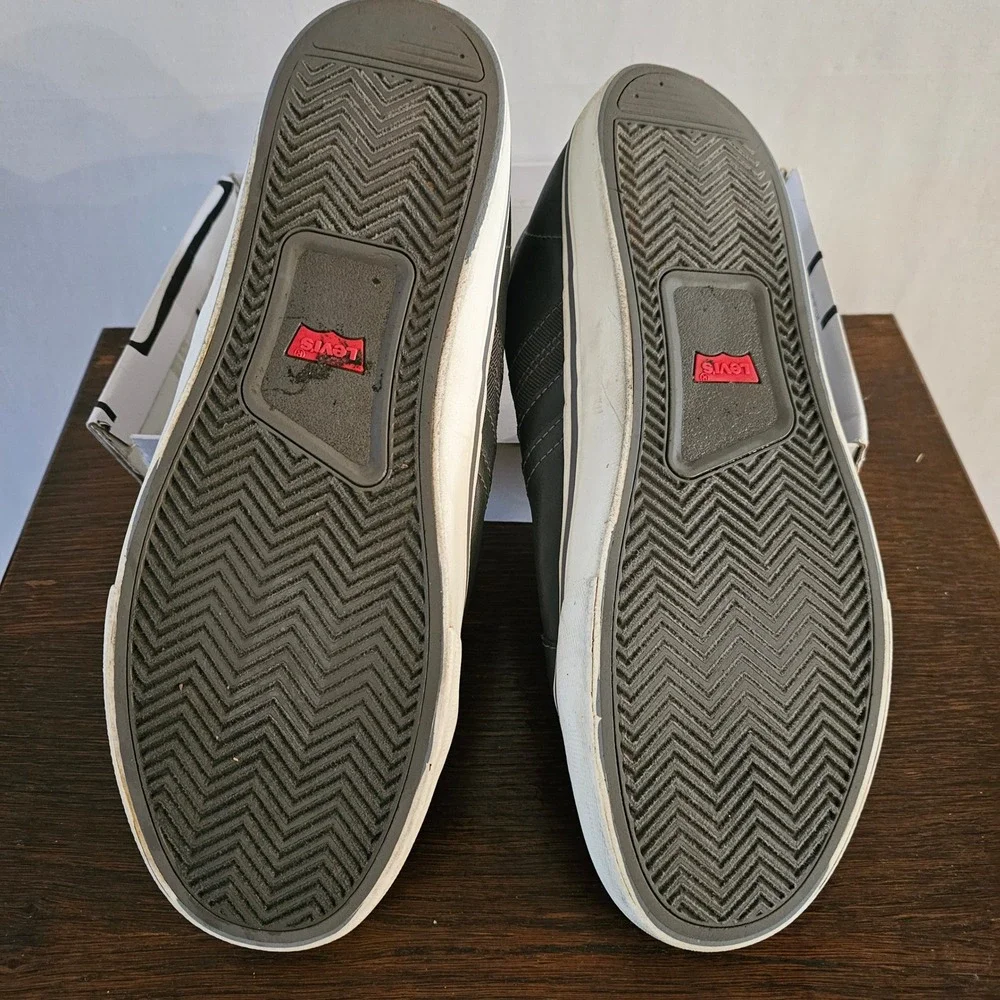 Levis Mens Turner Synthetic Leather Sneakers Charcoal Grey  518370K36 Size 13